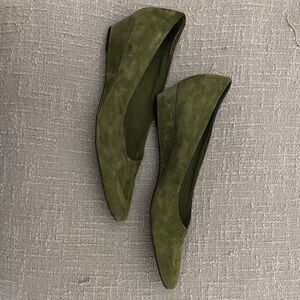 Easy Spirit Olive Suede Flats